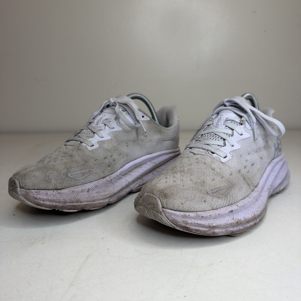 HOKA Clifton 9 Women's Running Shoes – Starlight Glow/Starlight Glow Size 8 B